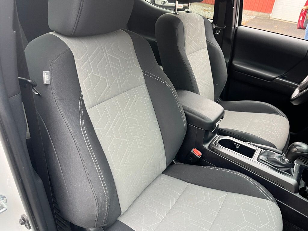 2022 Toyota Tacoma 4WD ONE OWNER / CLEAN CARFAX - 22967076 - 18