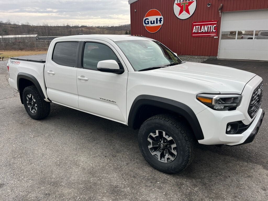2022 Toyota Tacoma 4WD ONE OWNER / CLEAN CARFAX - 22967076 - 1