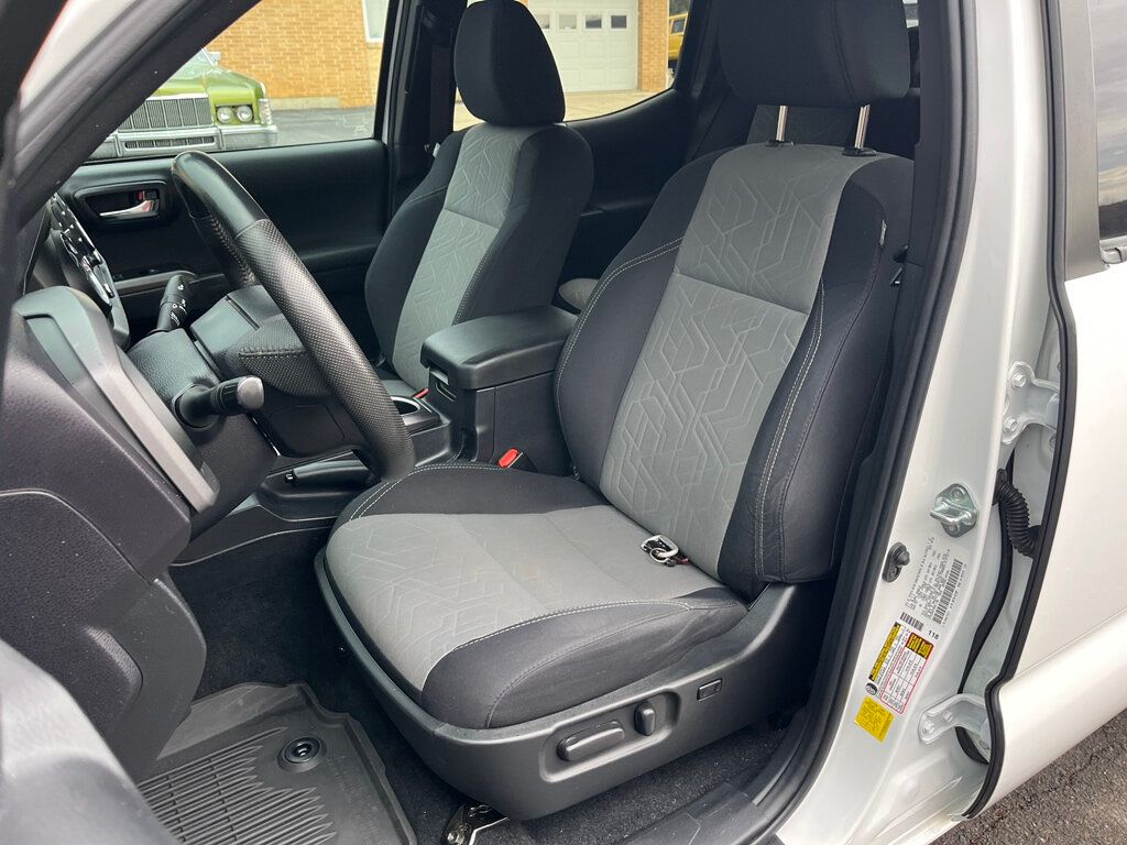 2022 Toyota Tacoma 4WD ONE OWNER / CLEAN CARFAX - 22967076 - 21