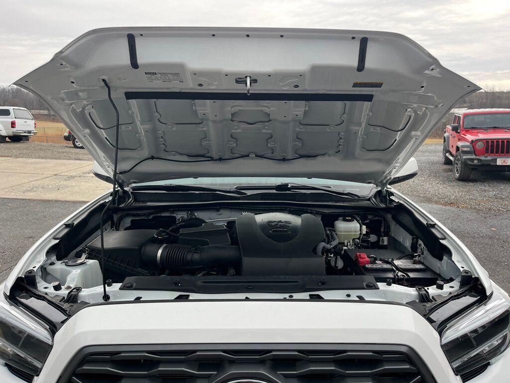 2022 Toyota Tacoma 4WD ONE OWNER / CLEAN CARFAX - 22967076 - 36