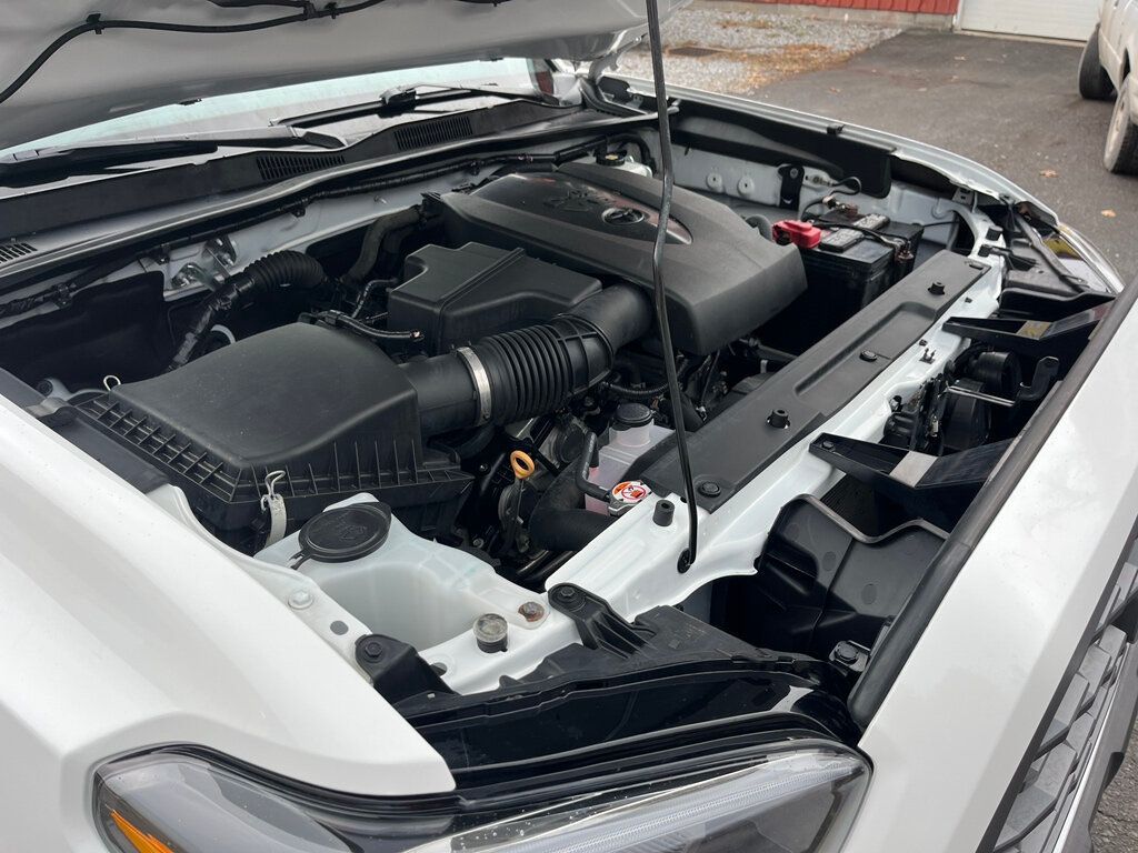 2022 Toyota Tacoma 4WD ONE OWNER / CLEAN CARFAX - 22967076 - 37