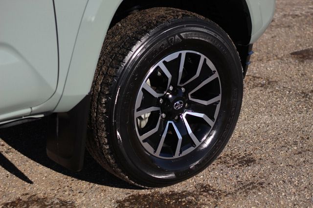 2022 Toyota Tacoma 4WD ONE OWNER TRD SPORT w/ PREMIUM AUDIO 8" SCREEN/ NAVI - 22976744 - 31