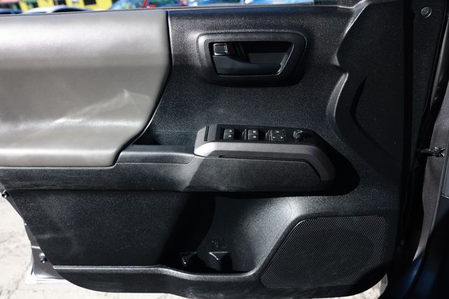 2022 Toyota Tacoma 4WD SR5 Double Cab 5' Bed V6 Automatic - 22989317 - 46