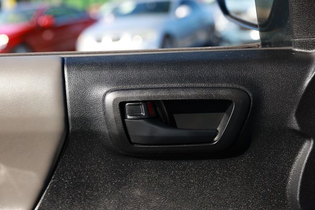 2022 Toyota Tacoma 4WD SR5 Double Cab 5' Bed V6 Automatic - 22989317 - 47