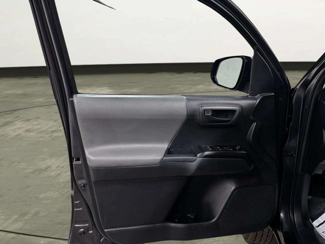 2022 Toyota Tacoma 4WD SR Double Cab 5' Bed V6 Automatic - 23018968 - 8