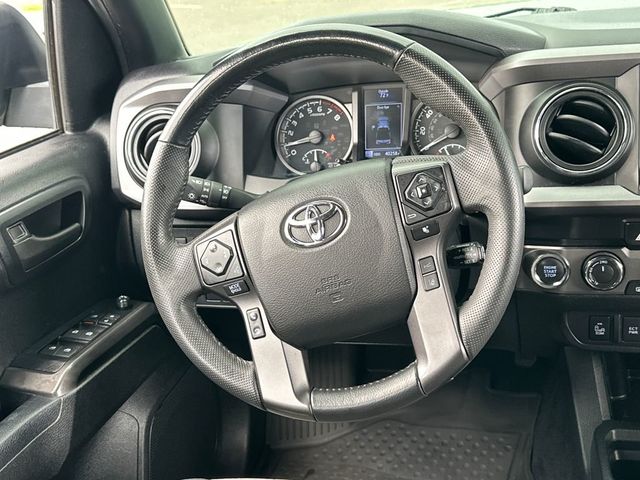 2022 Toyota Tacoma 4WD TRD Off-Road - 23030836 - 16