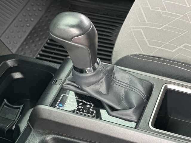 2022 Toyota Tacoma 4WD TRD Off-Road - 23030836 - 17