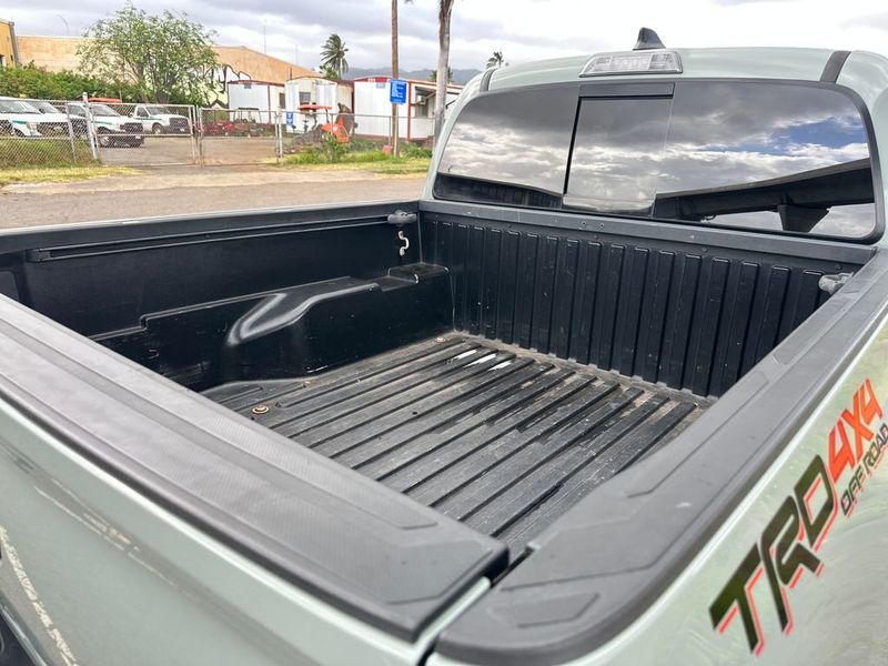 2022 Toyota Tacoma 4WD TRD Off-Road - 23030836 - 18
