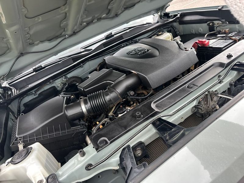 2022 Toyota Tacoma 4WD TRD Off-Road - 23030836 - 19