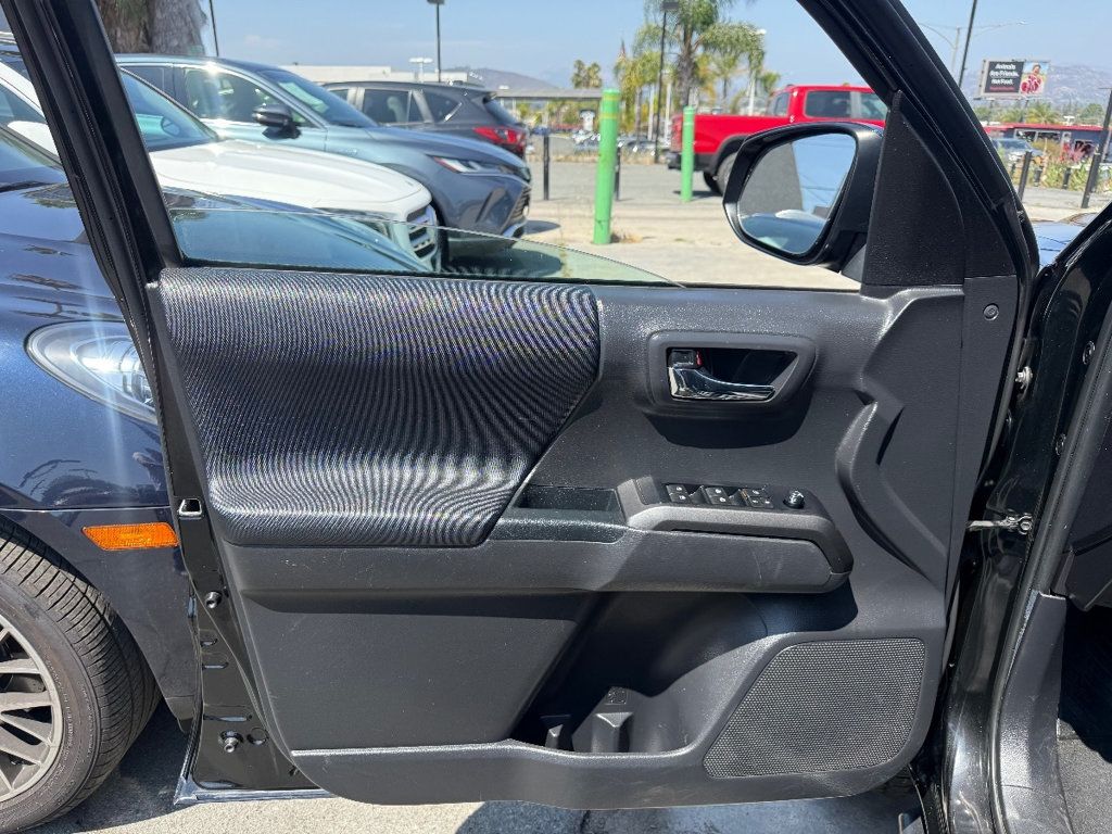 2022 Toyota Tacoma 4WD TRD Off Road Double Cab 5' Bed V6 Automatic - 22875275 - 9