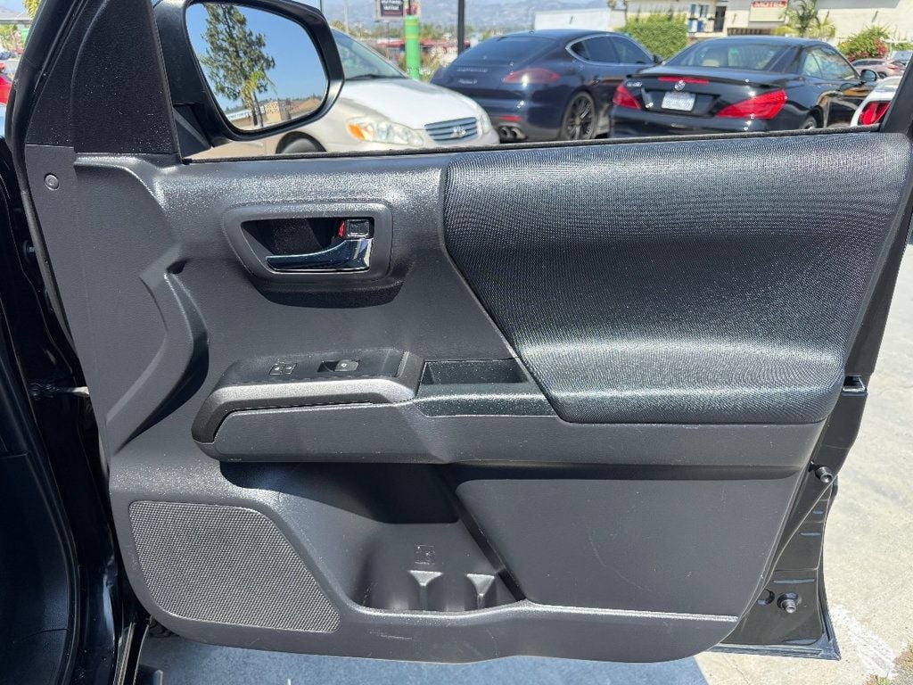 2022 Toyota Tacoma 4WD TRD Off Road Double Cab 5' Bed V6 Automatic - 22875275 - 14