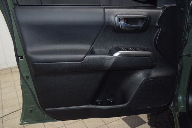 2022 Toyota Tacoma 4WD TRD Off Road Lifted - 22941602 - 44