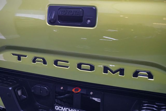 2022 Toyota Tacoma 4WD *TRD Pro* *Crew Cab* *4x4* *6-Speed Manual* *Only 18k Miles* - 23014173 - 49
