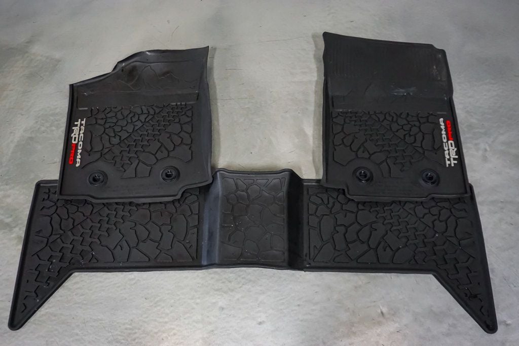 2022 Toyota Tacoma 4WD *TRD Pro* *Crew Cab* *4x4* *6-Speed Manual* *Only 18k Miles* - 23014173 - 95