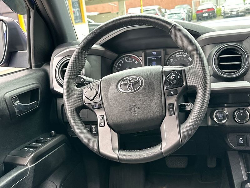2022 Toyota Tacoma 4WD TRD Sport Double Cab 5' Bed V6 Automatic - 22976005 - 16