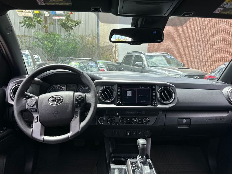 2022 Toyota Tacoma 4WD TRD Sport Double Cab 5' Bed V6 Automatic - 23043479 - 12