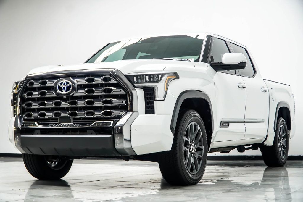 Toyota Tundra photo 10