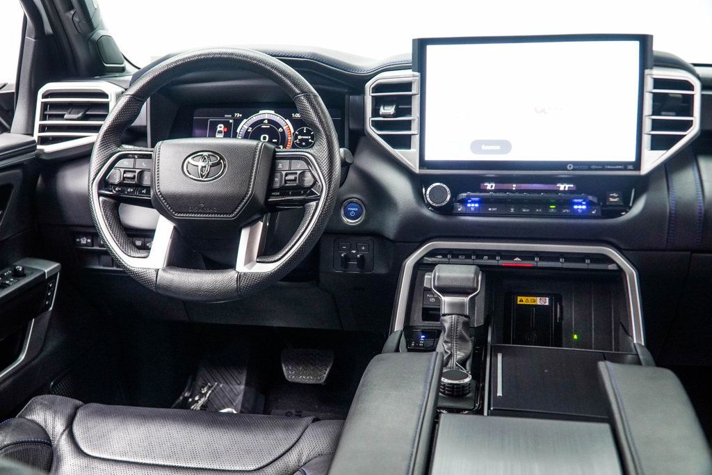 Toyota Tundra photo 18