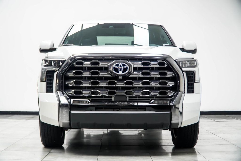 Toyota Tundra photo 9