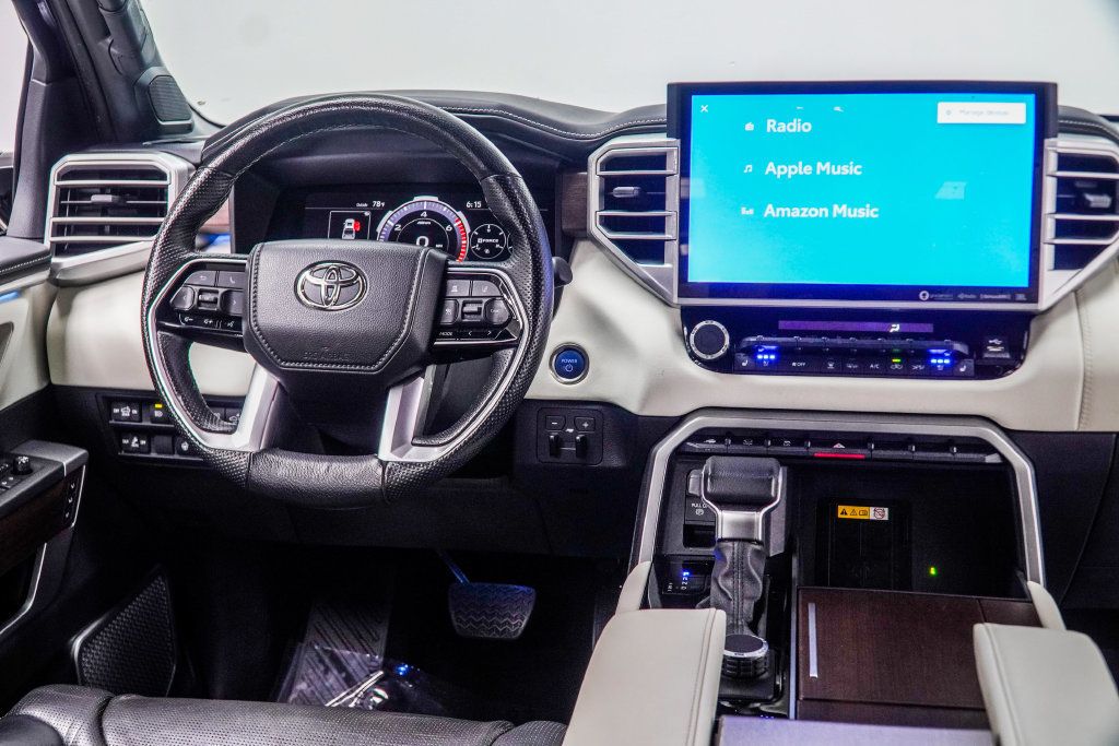 Toyota Tundra photo 22