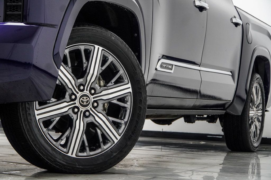 Toyota Tundra photo 3