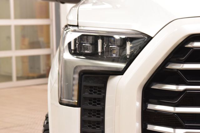 2022 Toyota Tundra 4WD Capstone Hybrid - 23037565 - 10