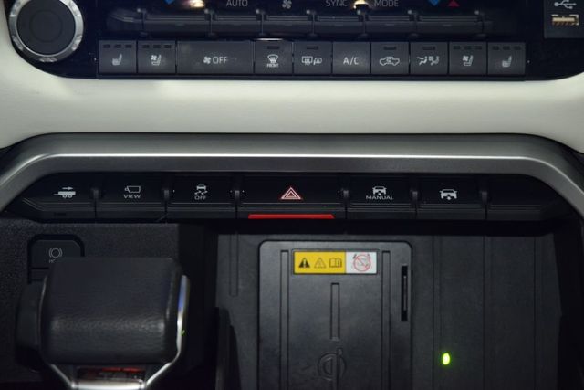 2022 Toyota Tundra 4WD Capstone Hybrid - 23037565 - 30