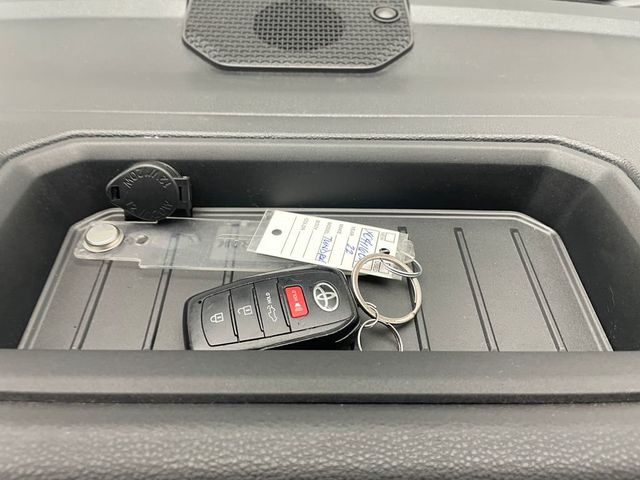 2022 Toyota Tundra 4WD Limited - 22932110 - 25