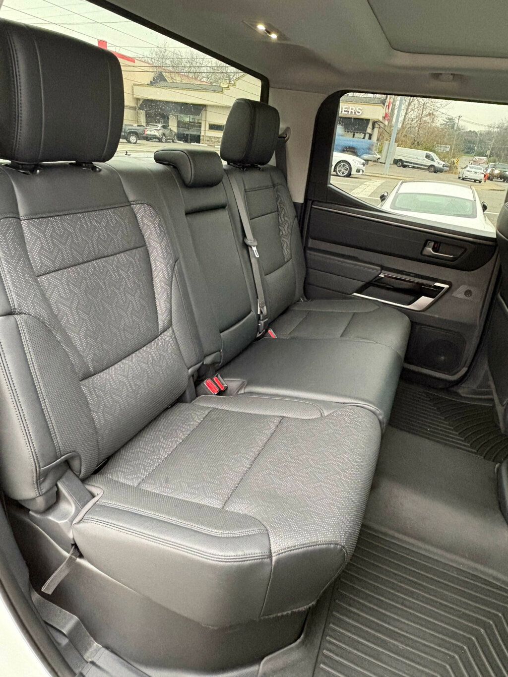 2022 Toyota Tundra 4WD Limited/4WD/PanoramicSunroof/HeatedSteeringWheel/BackupCam/NAV - 22953583 - 18