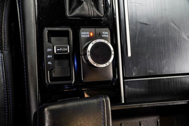 2022 Toyota Tundra 4WD Platinum - 22925378 - 17