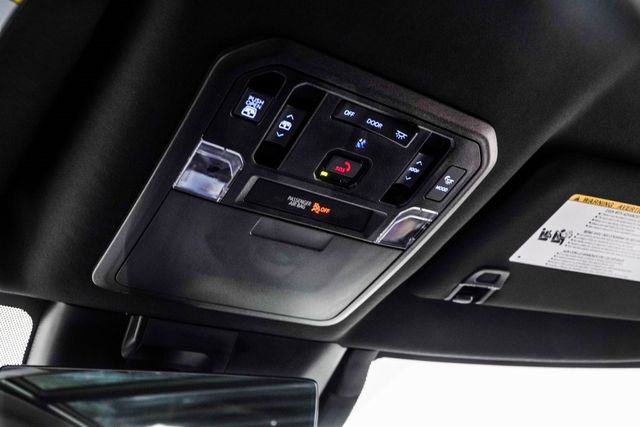 2022 Toyota Tundra 4WD Platinum - 22925378 - 33