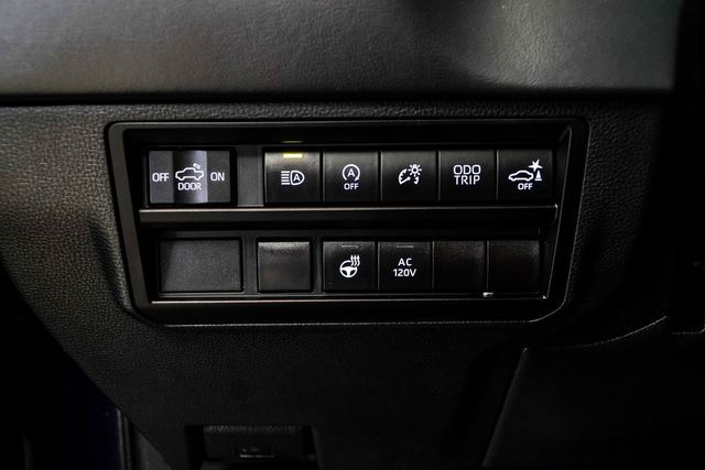 2022 Toyota Tundra 4WD Platinum - 22925378 - 34