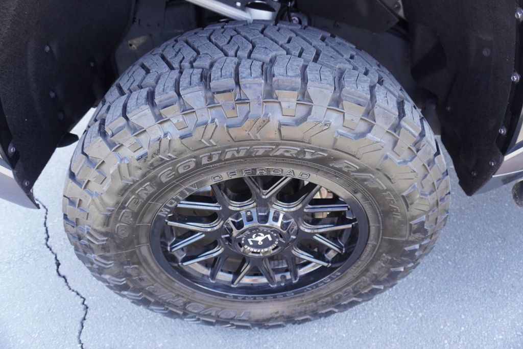2022 Toyota Tundra 4WD PLATINUM - 23026227 - 16