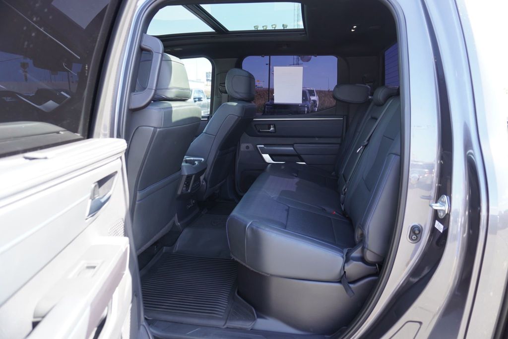 2022 Toyota Tundra 4WD PLATINUM - 23026227 - 19