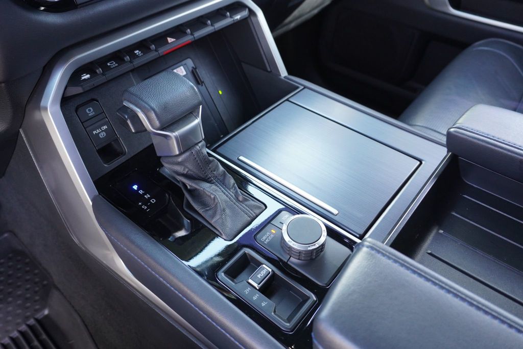 2022 Toyota Tundra 4WD PLATINUM - 23026227 - 37