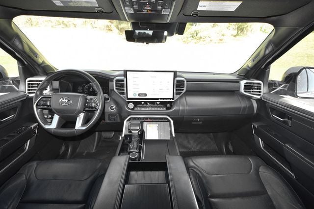 2022 Toyota Tundra Platinum photo 14