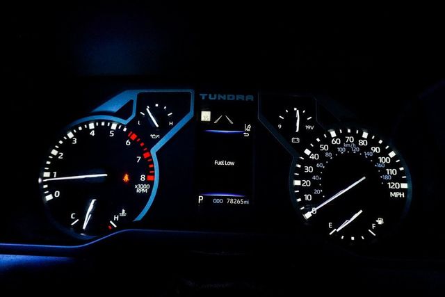 2022 Toyota Tundra 4WD SR5 - 22971902 - 26