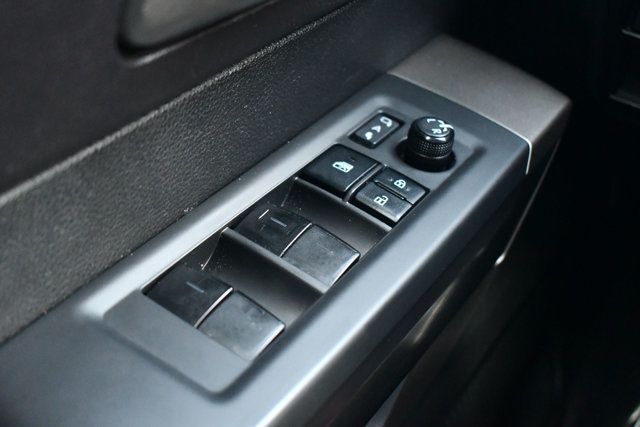 2022 Toyota Tundra 4WD SR5 CrewMax 5.5' Bed - 22953867 - 10