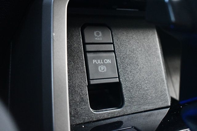 2022 Toyota Tundra 4WD SR5 CrewMax 5.5' Bed - 22953867 - 22