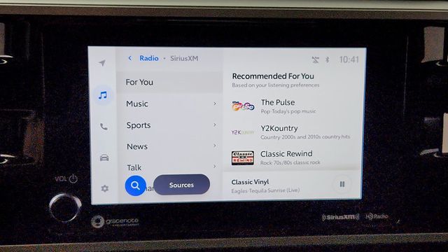 2022 Toyota Tundra 4WD SR5 CrewMax 5.5' Bed 3.5L w/ Convenience Pkg, Dual-Step Nerf Bar - 22941012 - 15