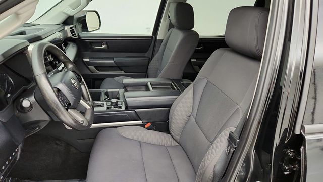 2022 Toyota Tundra 4WD SR5 CrewMax 5.5' Bed 3.5L w/ Convenience Pkg, Dual-Step Nerf Bar - 22941012 - 17