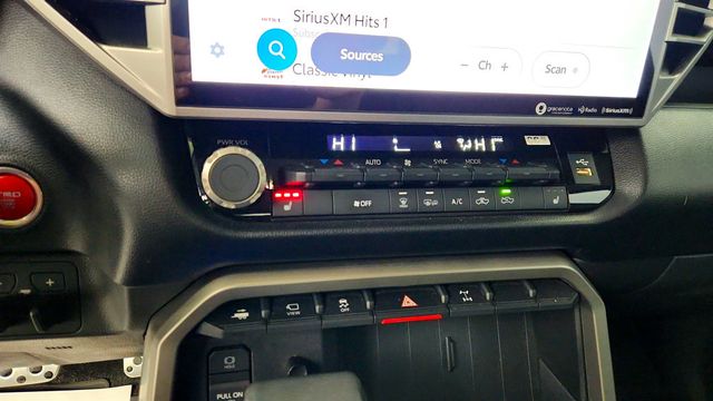 2022 Toyota Tundra 4WD SR5 CrewMax 5.5' Bed w/ TRD Premium, Advanced Off Road Tech Pkgs - 23010737 - 16