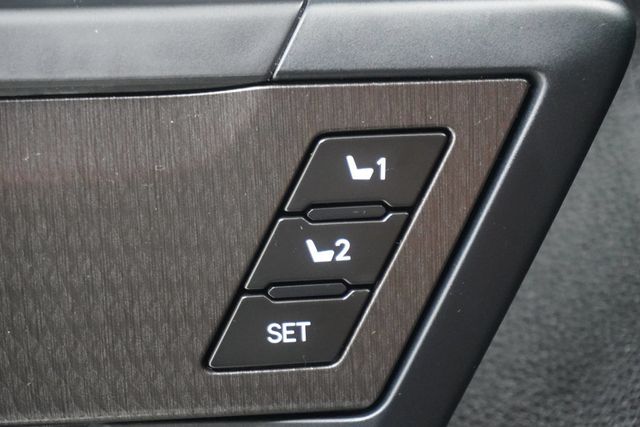 2022 Toyota Tundra 4WD TRD Pro Hybrid - 23036729 - 17