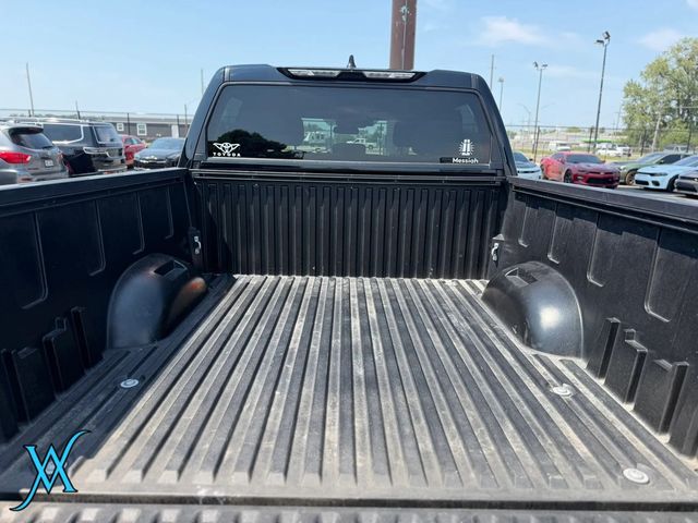 2022 Toyota Tundra CrewMax SR5 Pickup 4D 5 1/2 ft - 23066374 - 37