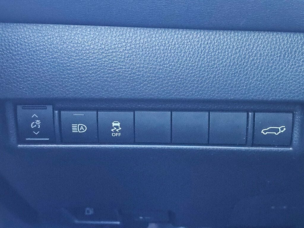 2022 Toyota Venza LE AWD - 22923041 - 26