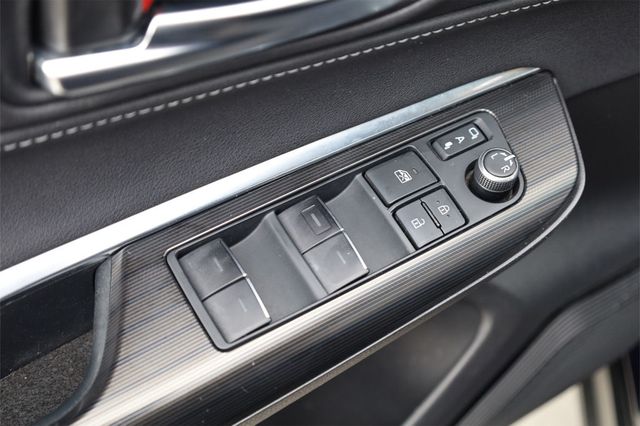 2022 Toyota Venza Limited AWD - 22928753 - 41