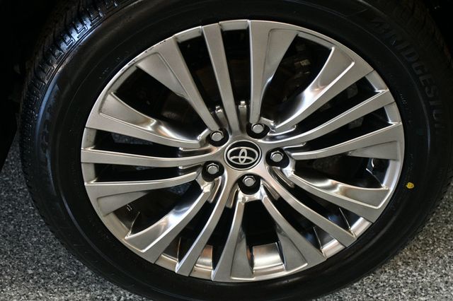 2022 Toyota Venza XLE AWD - 22988189 - 17