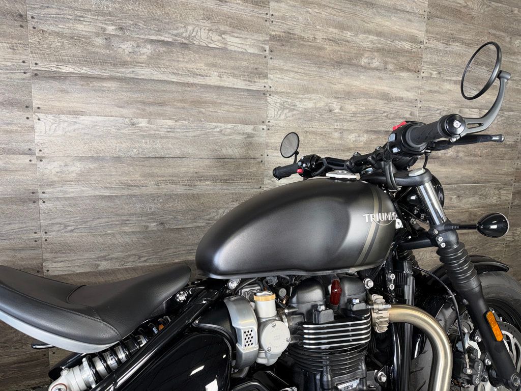 2022 Triumph Bonneville Bobber SUPER CLEAN! - 23059358 - 8