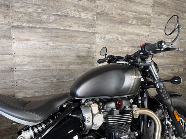 2022 Triumph Bonneville Bobber SUPER CLEAN! - 23059358 - 8