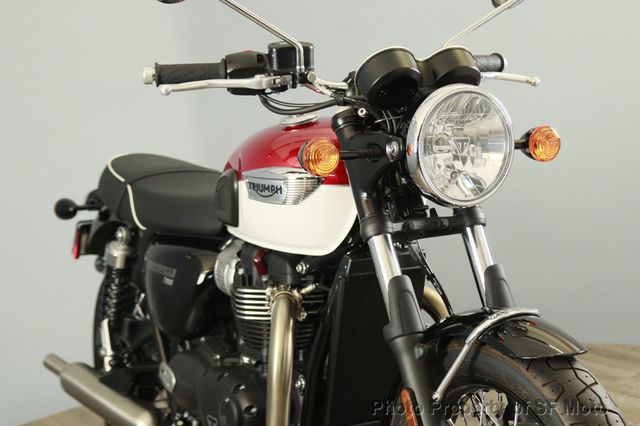 2022 Triumph Bonneville T100 Under 700 Miles! - 22559177 - 0